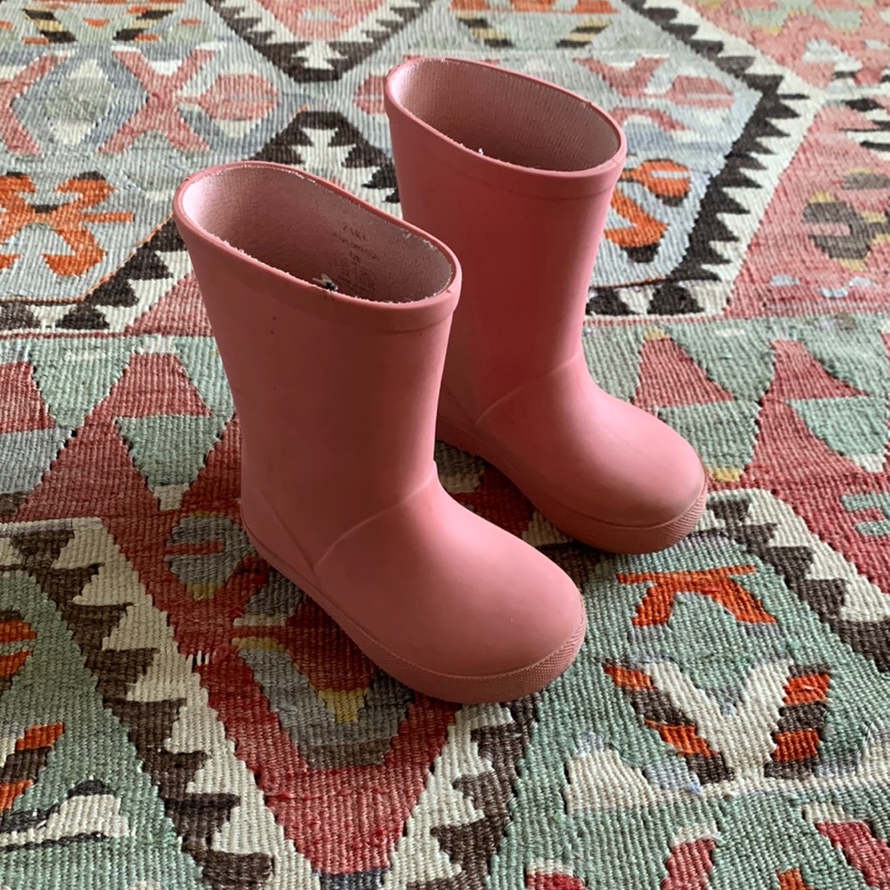 Zara kids pink rainboots